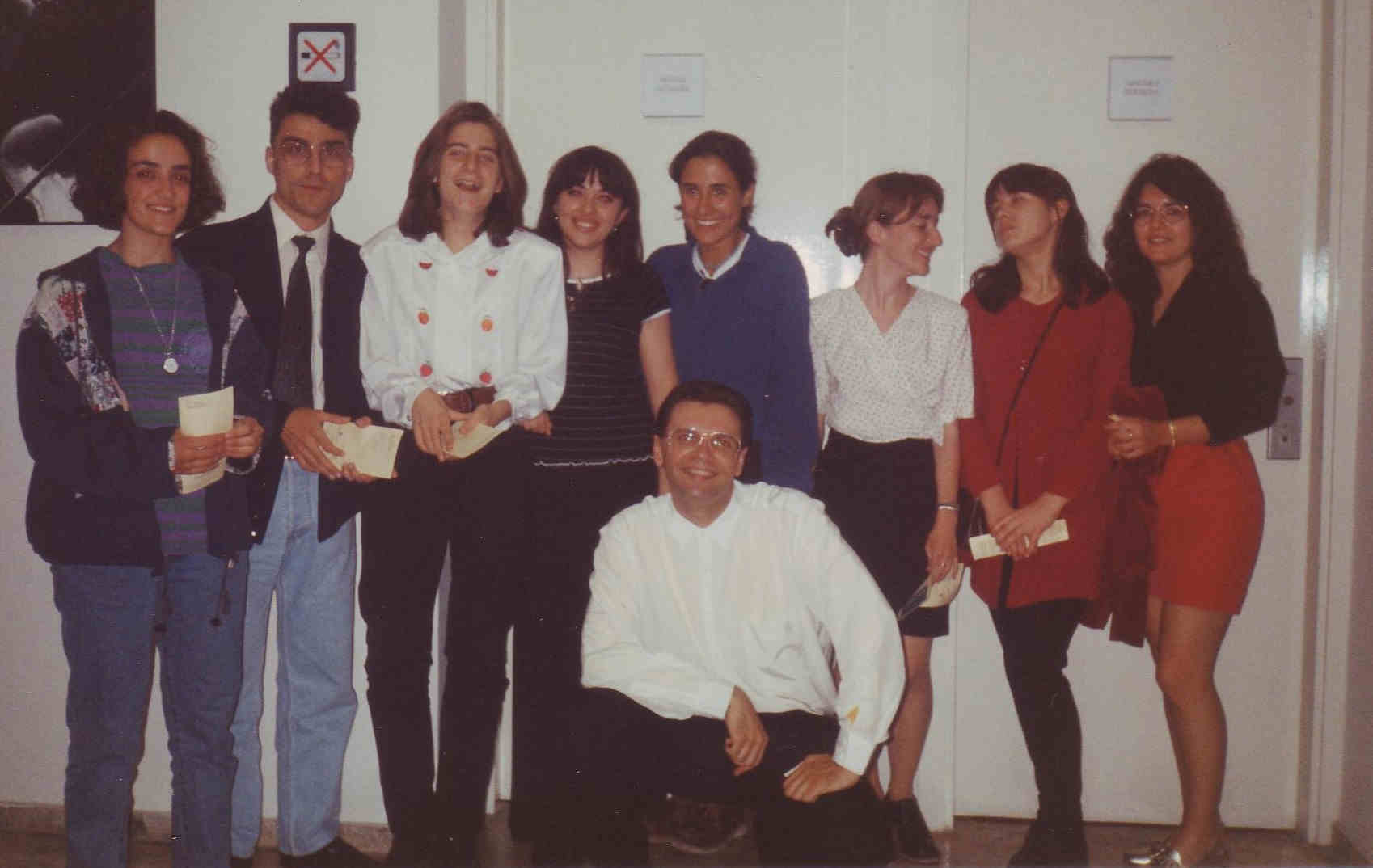 con alumnos en la puerta camerino palau filarmonica